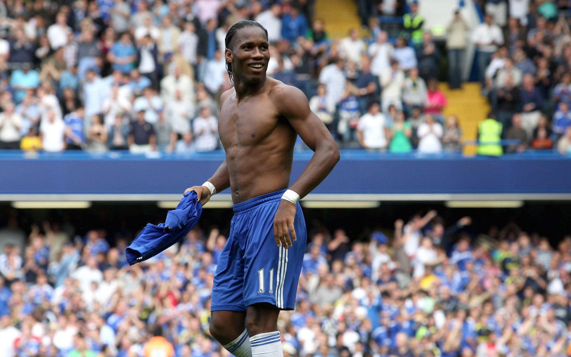 奥康纳的踢球技术成袋鼠队进攻的一大亮点，袋鼠和奥康的哪个档次高些