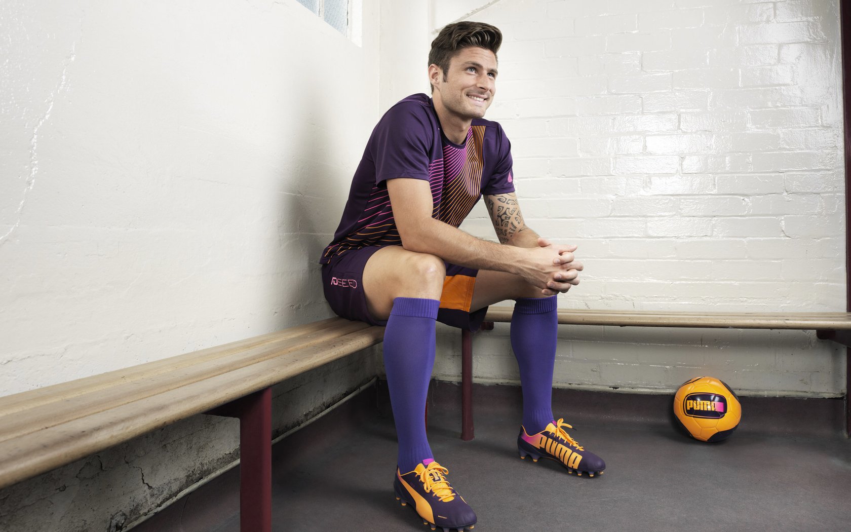 英超争夺白热化：最后角逐，精彩纷呈！，英超热刺别名白百何