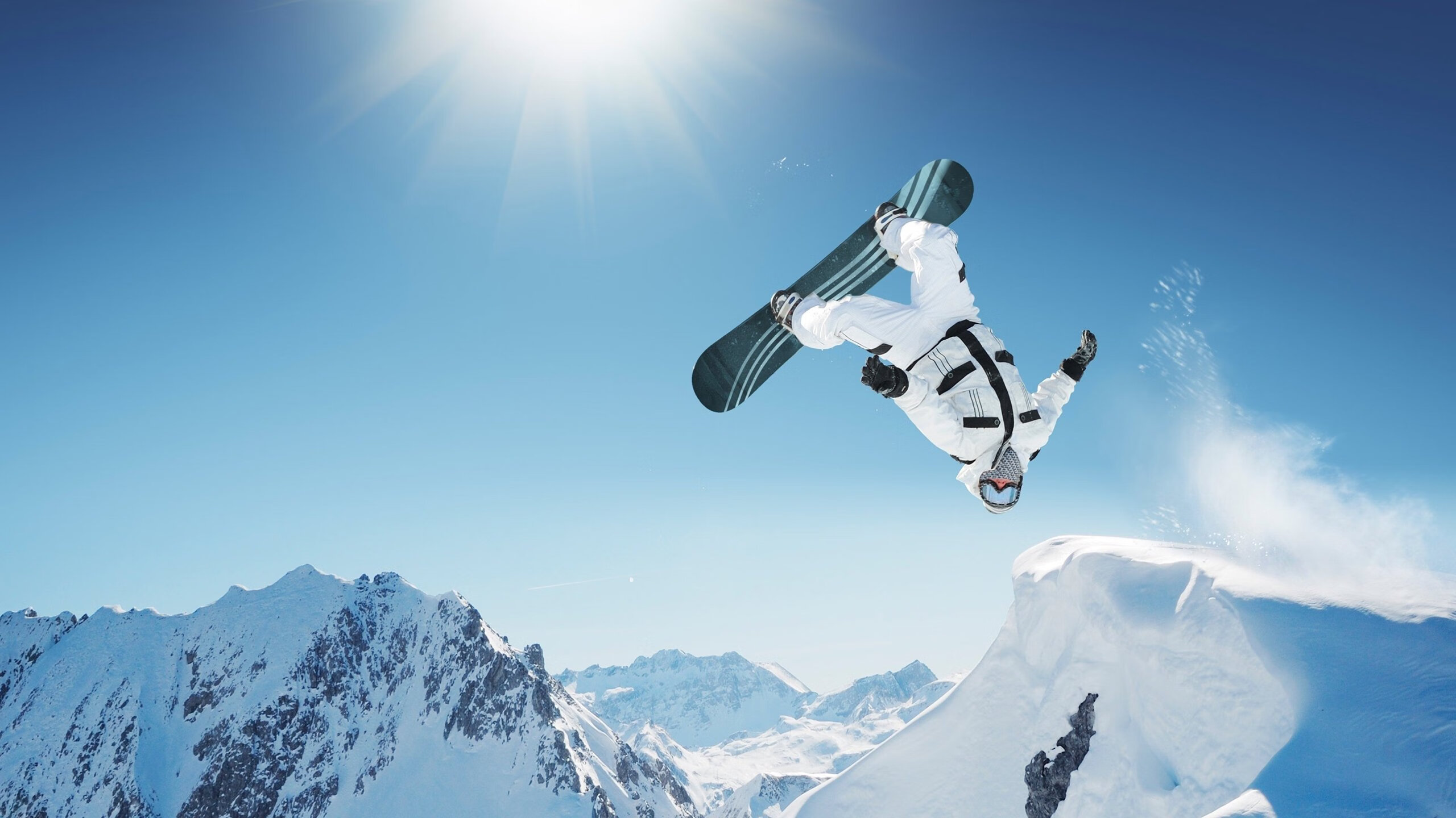 霍勒迪连砍三双雄鹿防守效率提升，霍勒迪最佳防守